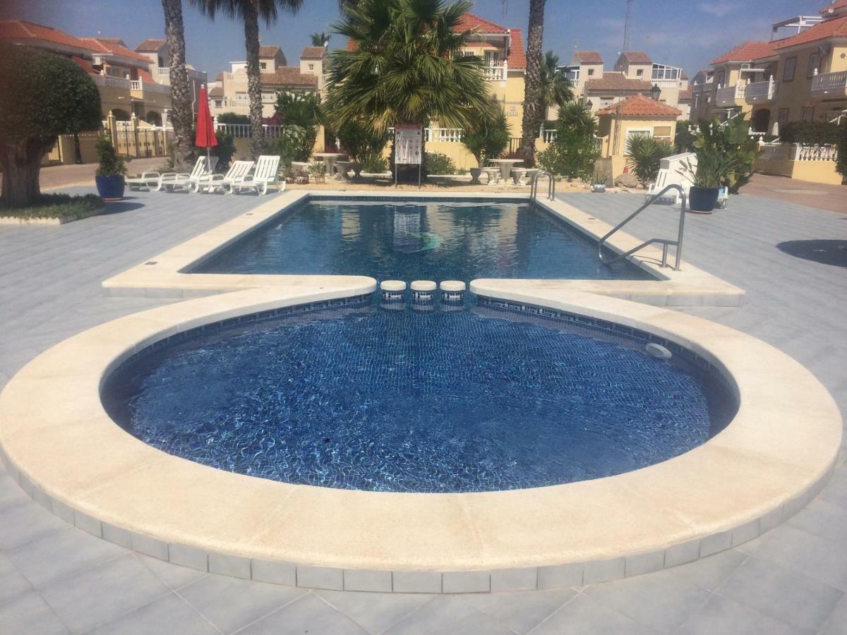 Torrevieja, La Torreta Ground Floor Apartment With Large Private Patio Garden Esterno foto