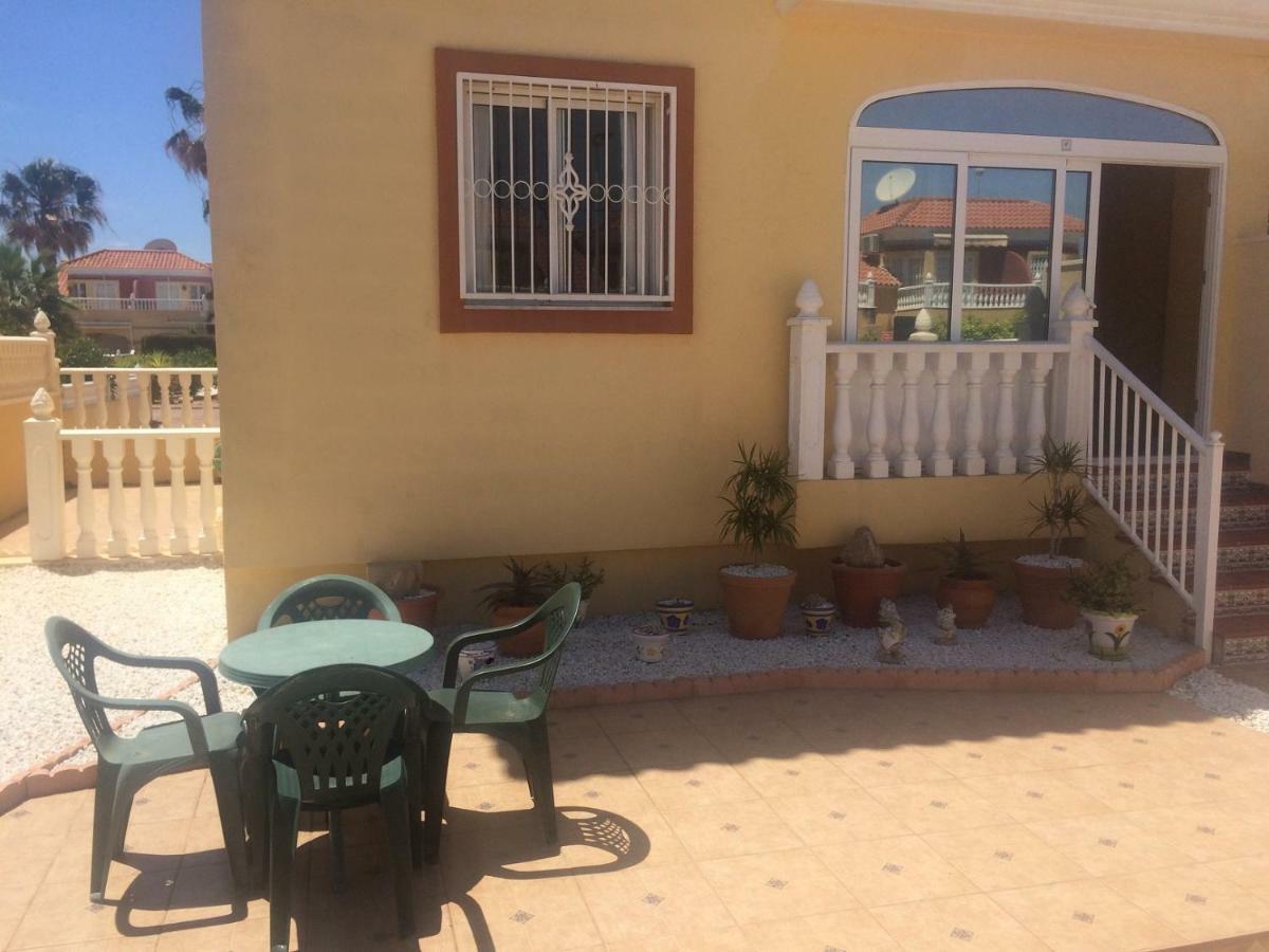 Torrevieja, La Torreta Ground Floor Apartment With Large Private Patio Garden Esterno foto